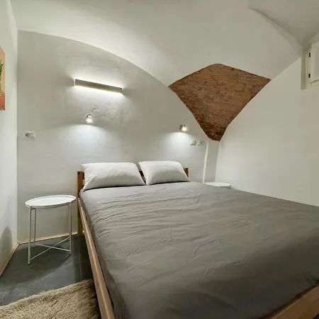 Nido Intimo - Palazzo Ducale - Accademia Militare Apartament *