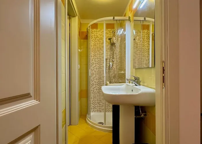 Апартаменты Modern Two-room Behind Ducal Palace