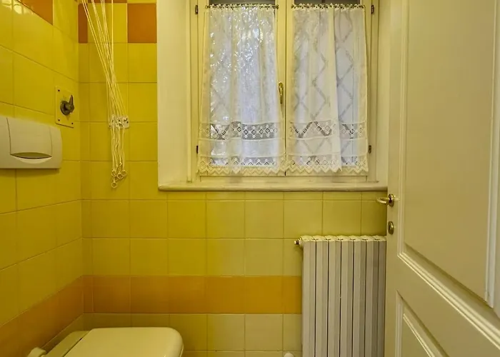 Modern Two-room Behind Ducal Palace Апартаменты *