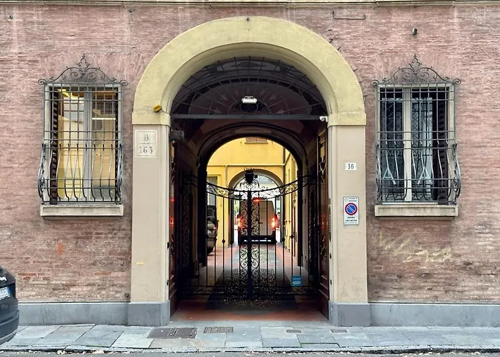 Modern Two-room Behind Ducal Palace Апартаменты *